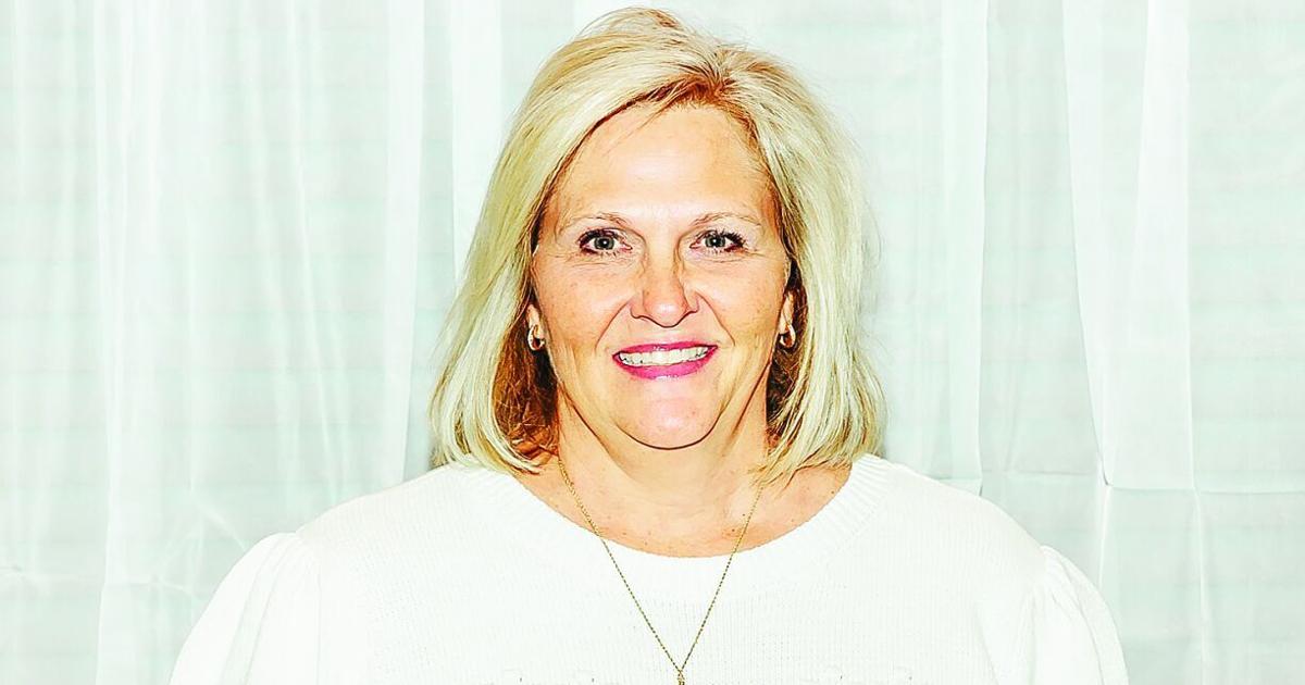 Jennifer Stonecipher Stonecipher receives 'Sheepdog' award | News | herald-citizen.com