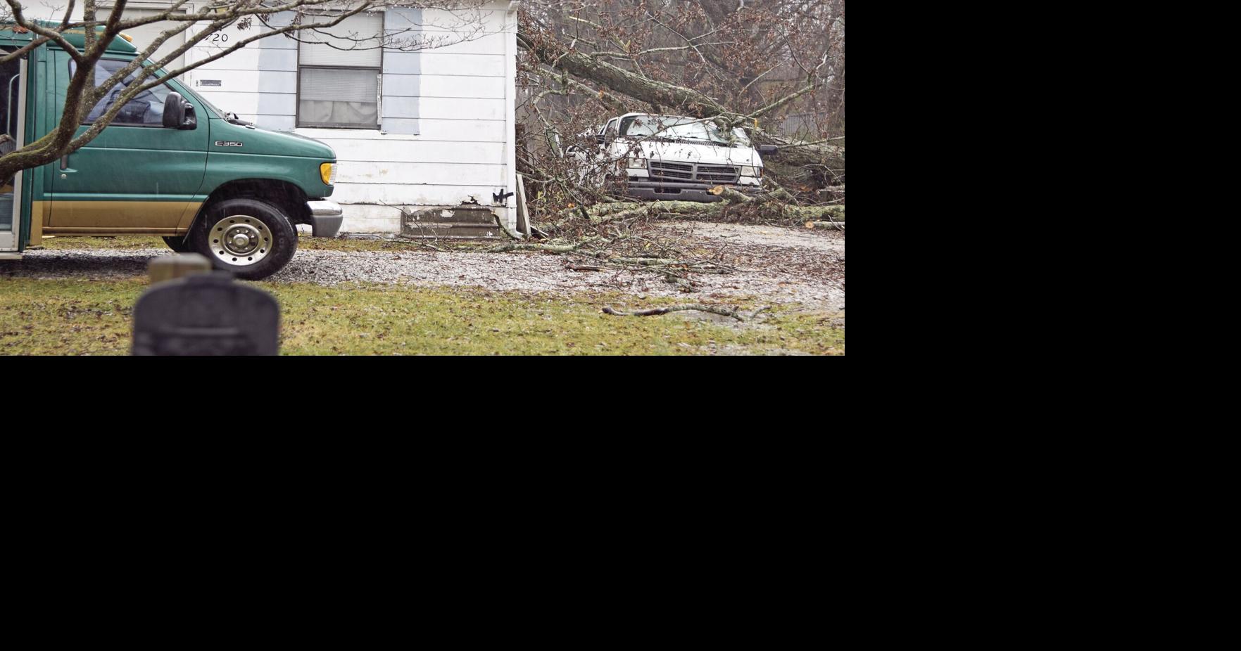 High winds down trees, cause power outages | Local News | herald ...