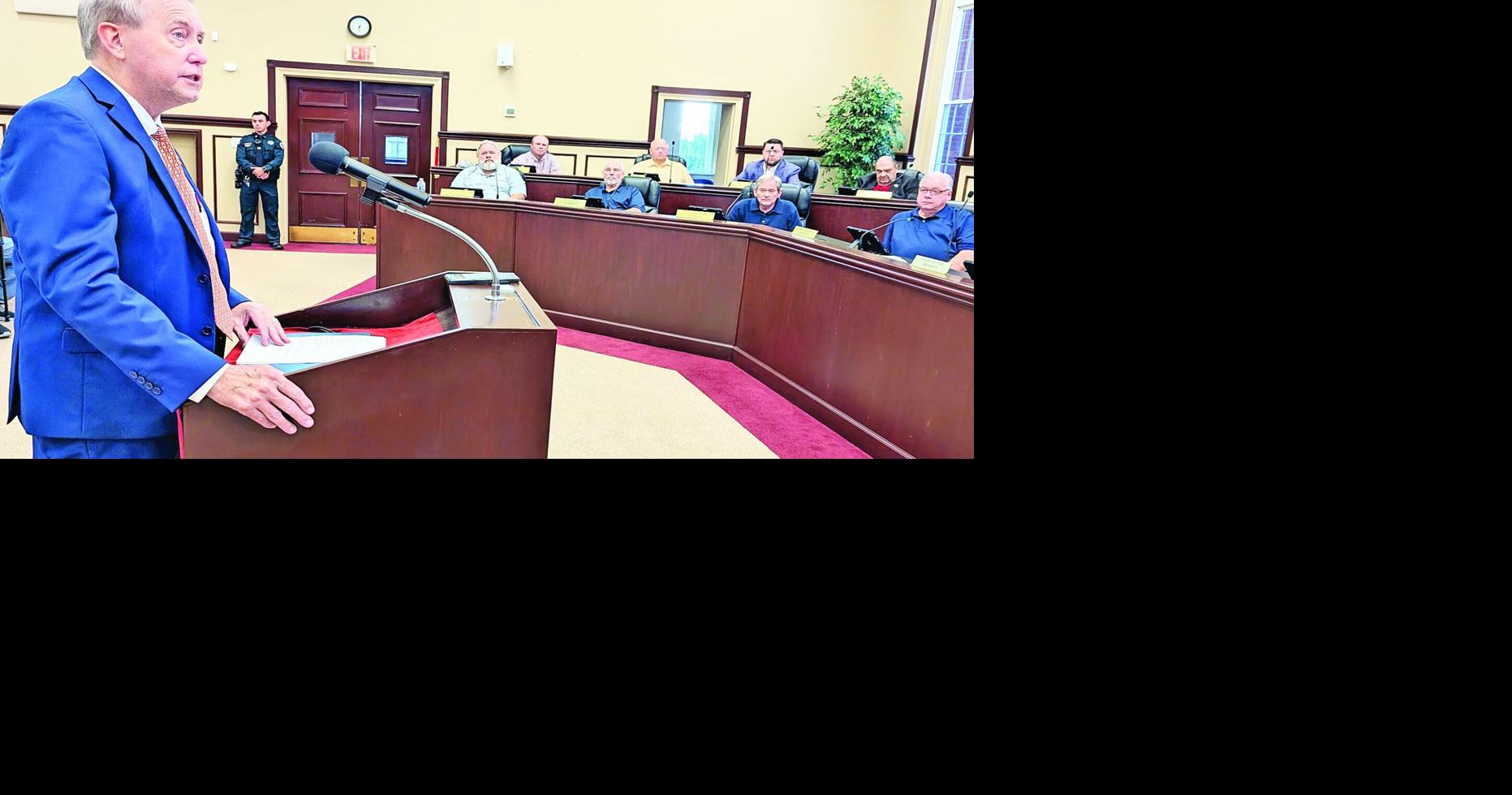 Mayor lauds commissioners for accomplishments