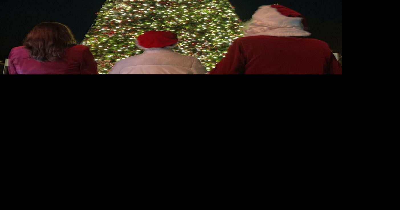 Cookeville tree lighting