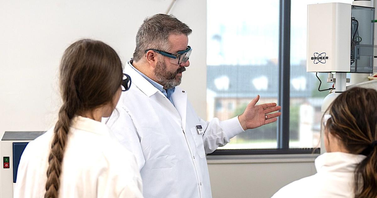 Tennessee Tech chemistry professor honored with statewide teaching award | Education Tennessee Tech chemistry professor honored with statewide teaching award | Education