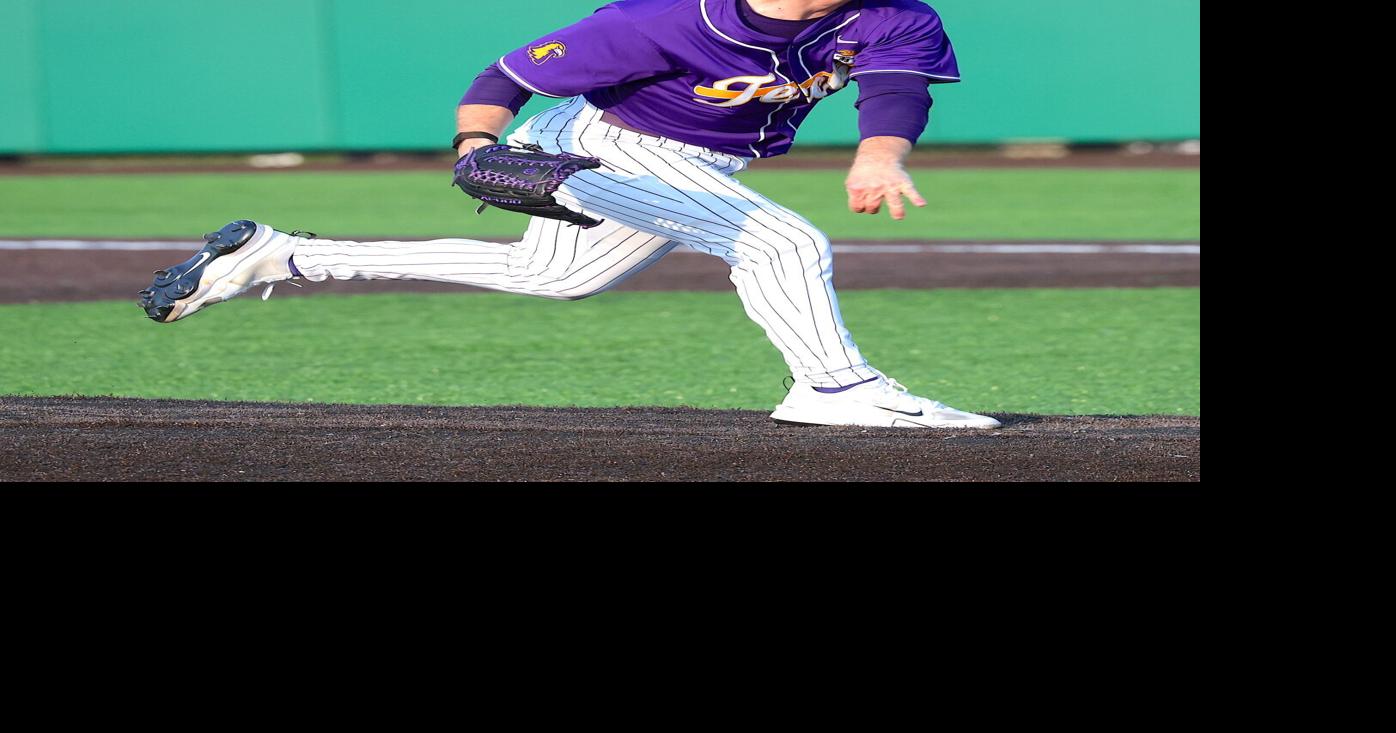 Tech baseball earns 1-2 record hosting Holiday Inn Classic