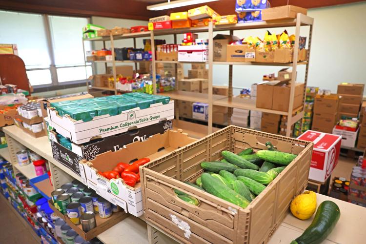072525-dec-loc-fooddrive_04.JPG