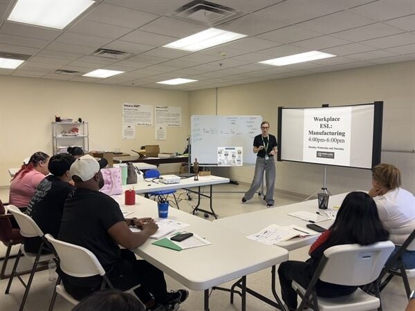 Parkland College, Express Employment Professionals Offer First Semester of Adult Education ESL Workplace Literacy Class