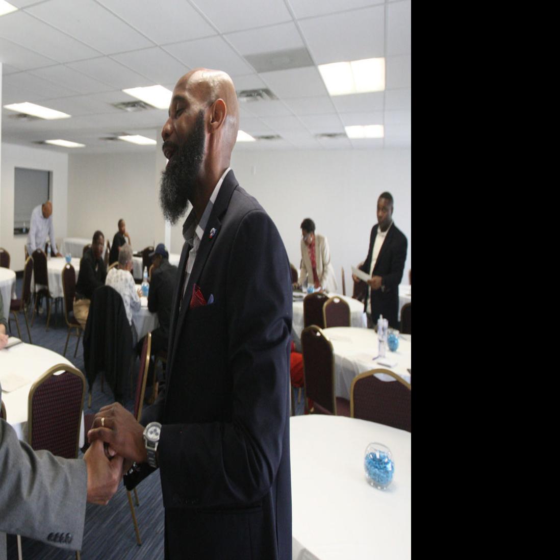 Outside Chicago Few Minority Owned Contractors For Central