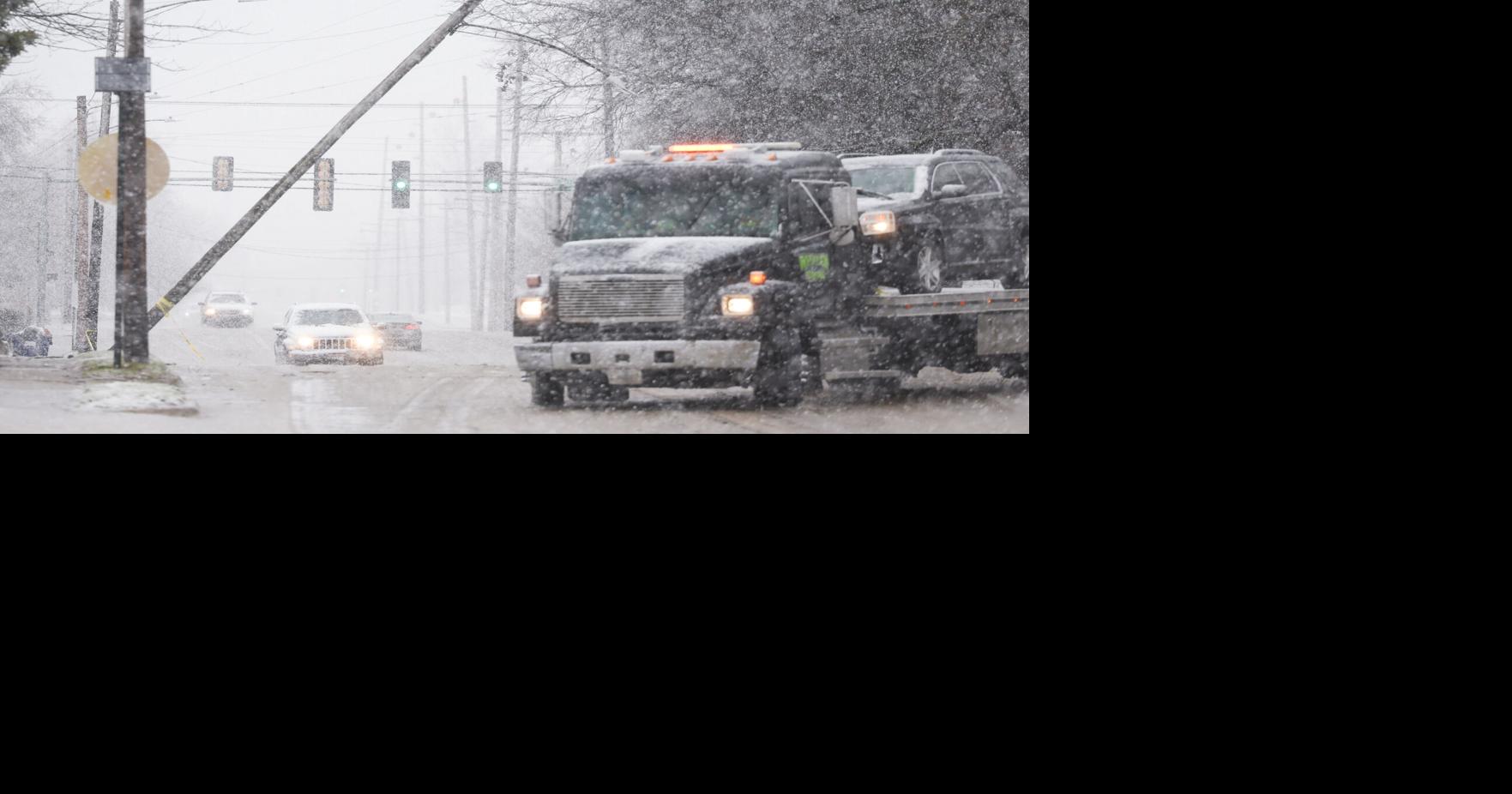 Photos High winds and wintry mix hit Decatur