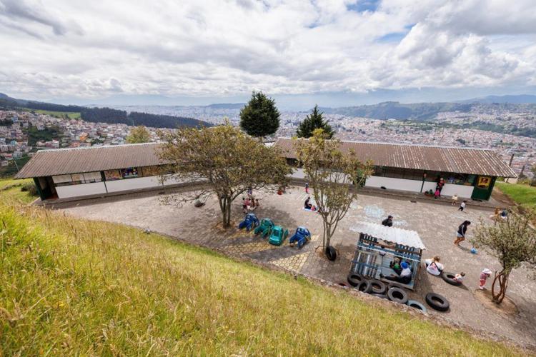 Summer service: Redbirds volunteer in Ecuador through Alternative Breaks trip