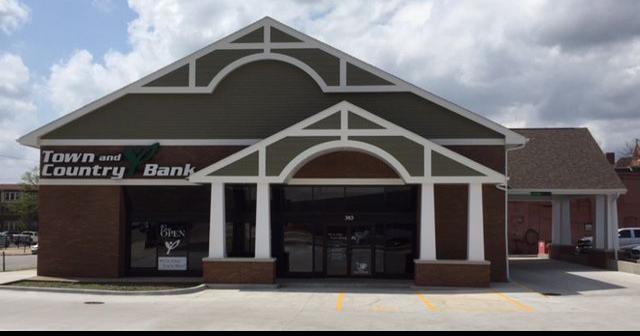 Town And Country Bank Labelle Mo Town and Country Bank comes downtown Decatur