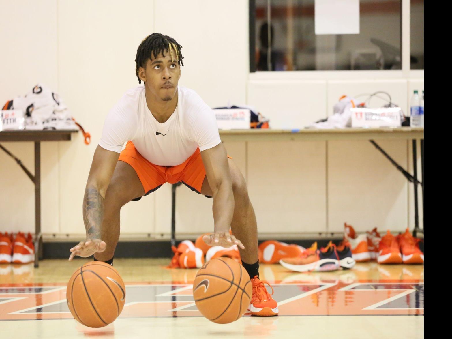 Watch Now Adam Miller Andre Curbelo Part Of Competitive Workout For Illinois Men S Basketball Team Illini Herald Review Com
