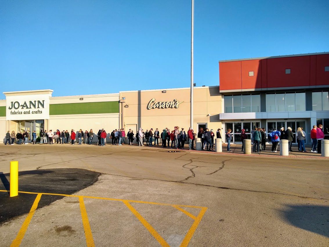 Customers Line Up For Marshalls Opening At Mattoon Mall Local