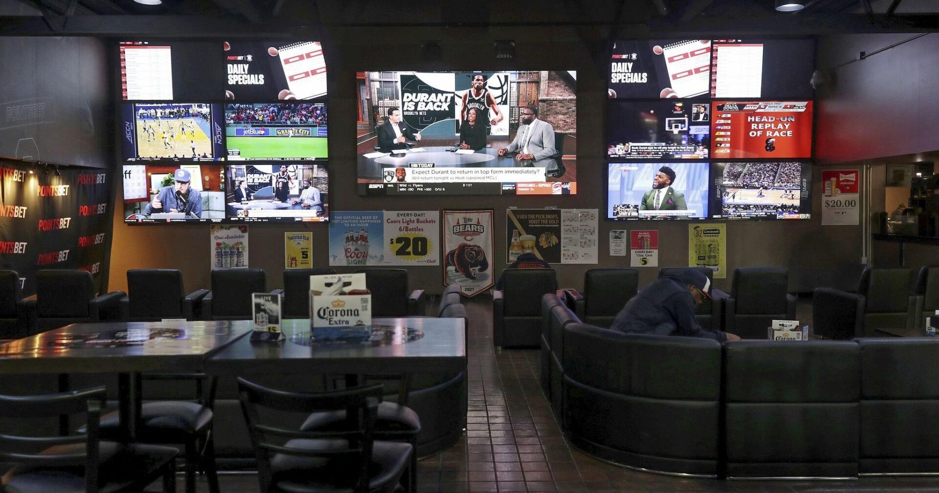 Illinois Dems tap gambling to fill budget gap - Vimarsana News