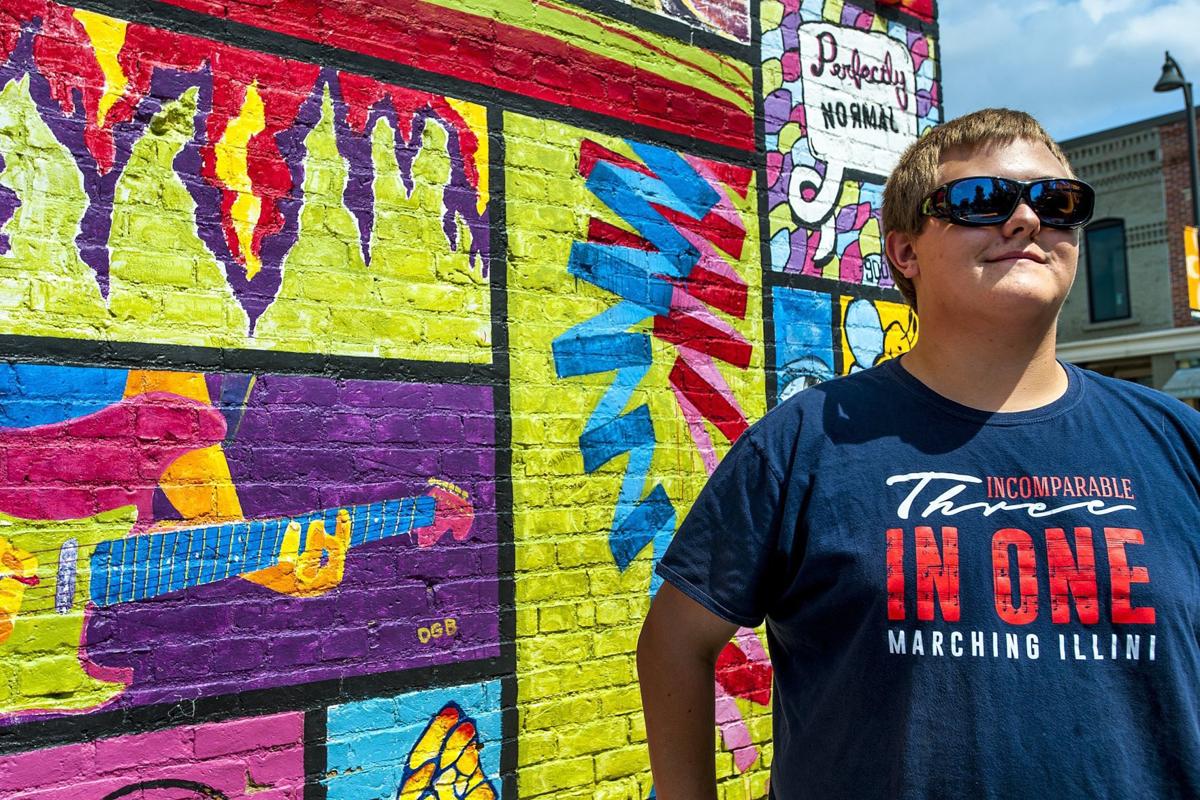 Friends Give Gift Of Color To Colorblind Teen Family Herald Review Com