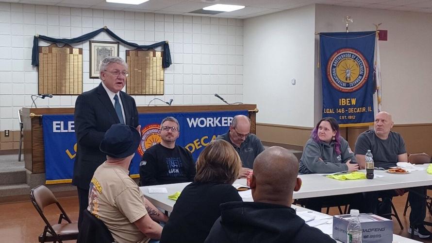 Tim Drea addresses Mid-Illinois Labor Council