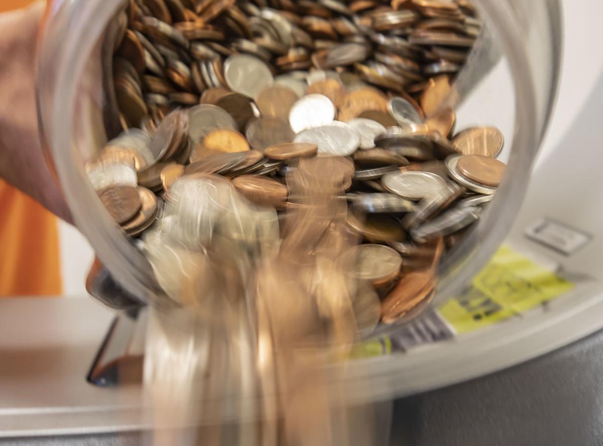 Got Change Temporary Shortage Has Financial Institutions Asking Customers To Cash In Their Coins Local Herald Review Com