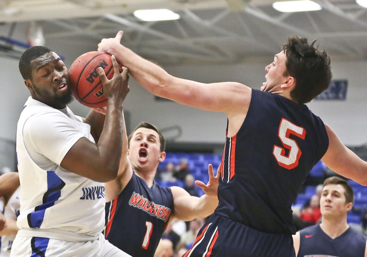 Millikin Men And Women Both Lose Close Games To Wheaton