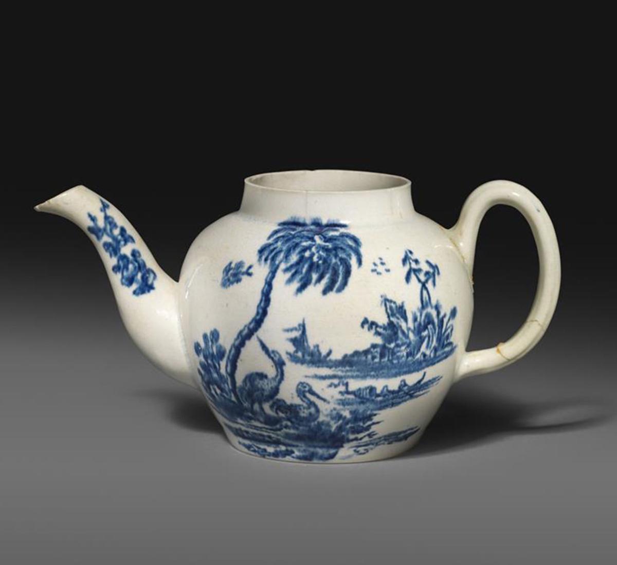 20 teapot sells for 806,000