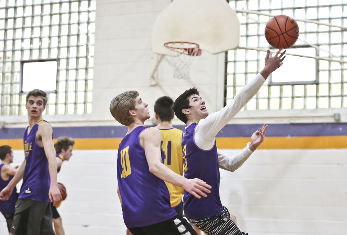 Jase Bergschneider Has Senior Laden Taylorville Basketball