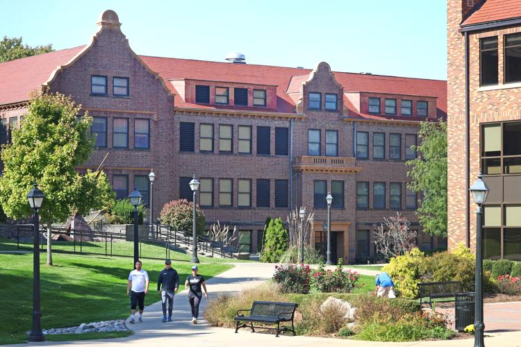 102426-dec-loc-millikin_03.JPG