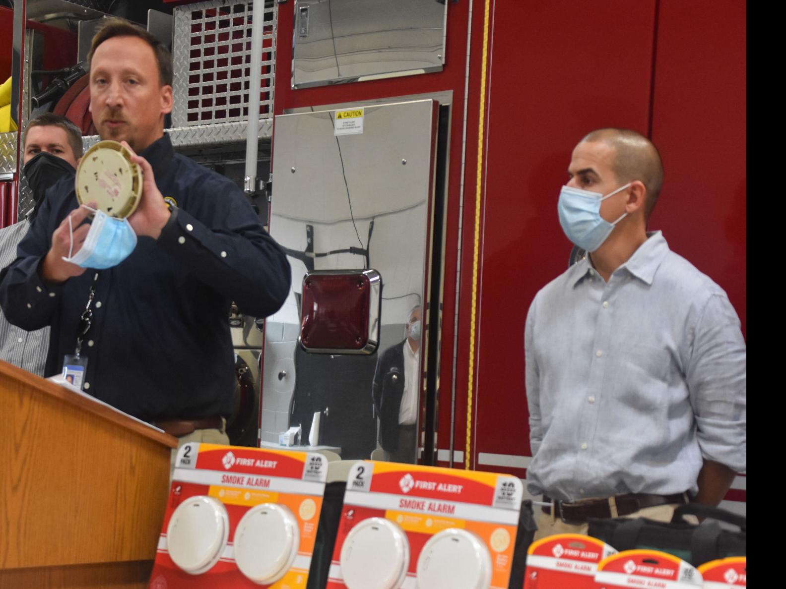 Watch Now Officials Gather At Charleston Fire Station To Tout New Smoke Detector Law Public Safety Herald Review Com
