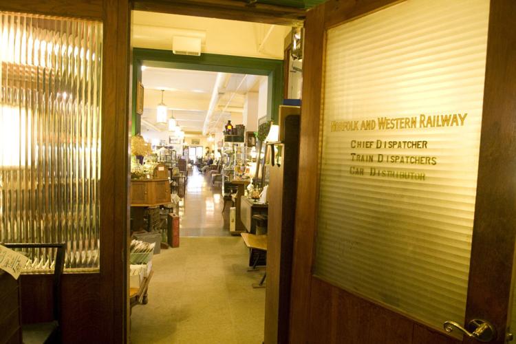 antiques pic 3