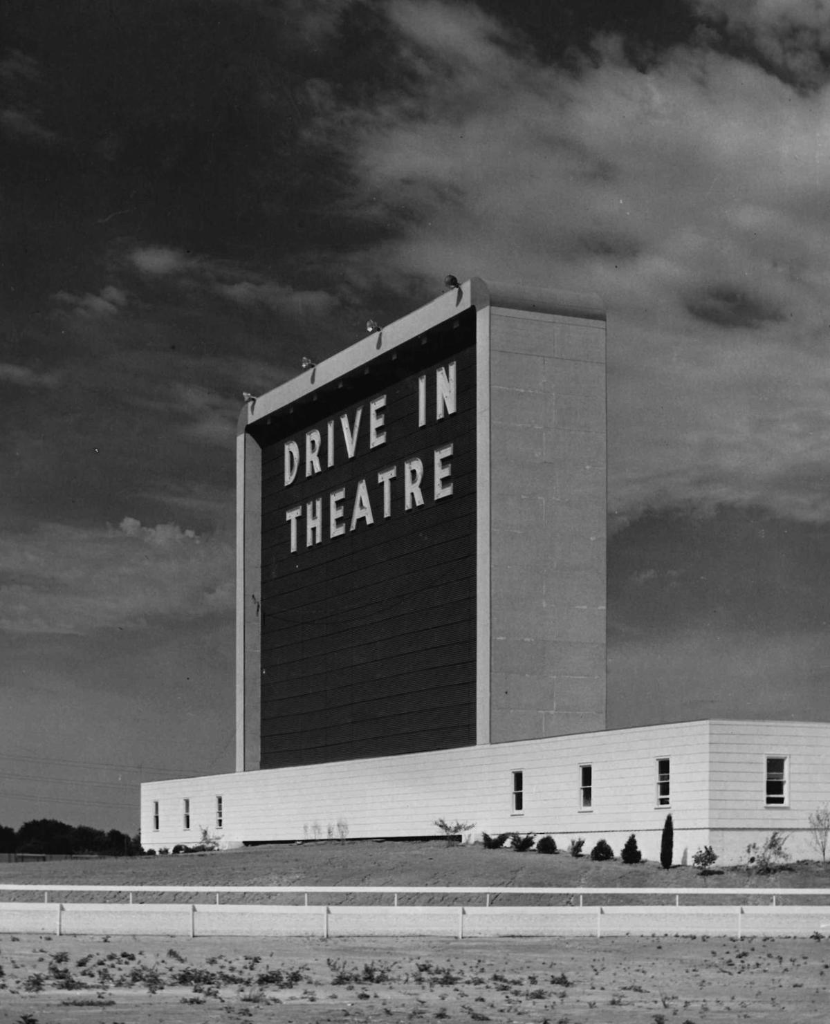 custom landscapes decatur il on 5 Questions Jayson Albright Of The Decatur Area Arts Council Community Herald Review Com