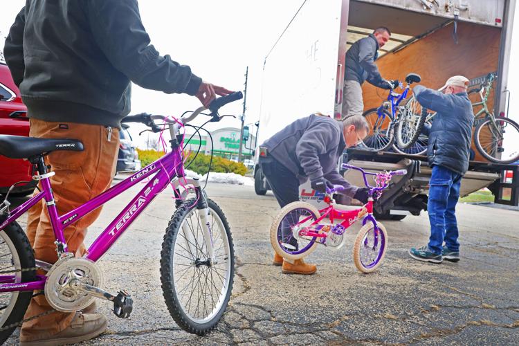 121625-dec-loc-bikedonation_03.JPG