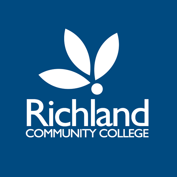 Richland To Host In-Person Ceremony For May Graduates | Education | Herald-Review.com