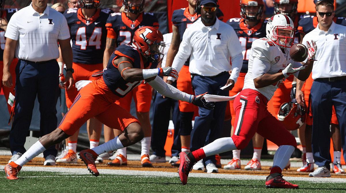 Illinois vs Ball State football 12 9.2.17.jpg