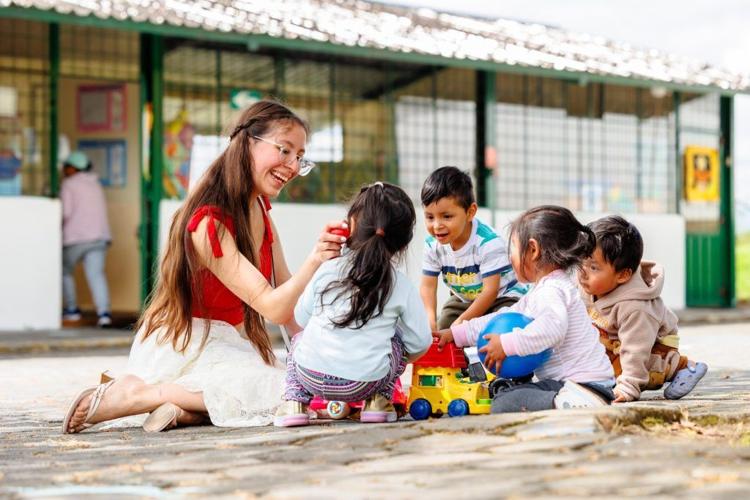 Summer service: Redbirds volunteer in Ecuador through Alternative Breaks trip