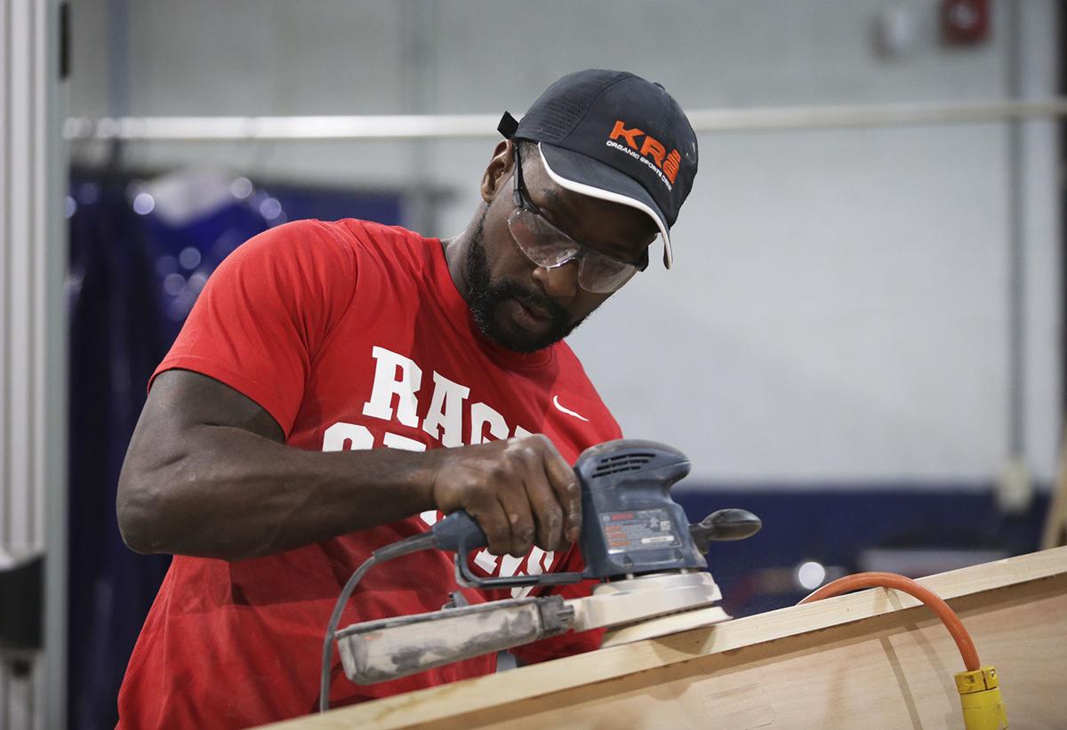 ex-bear 'peanut' tillman plans to row boat across lake