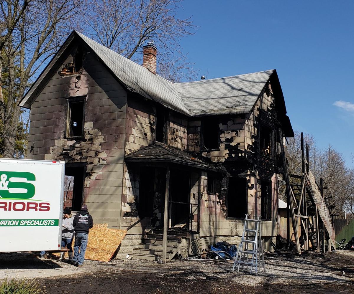 2 die in early morning Dwight house fire