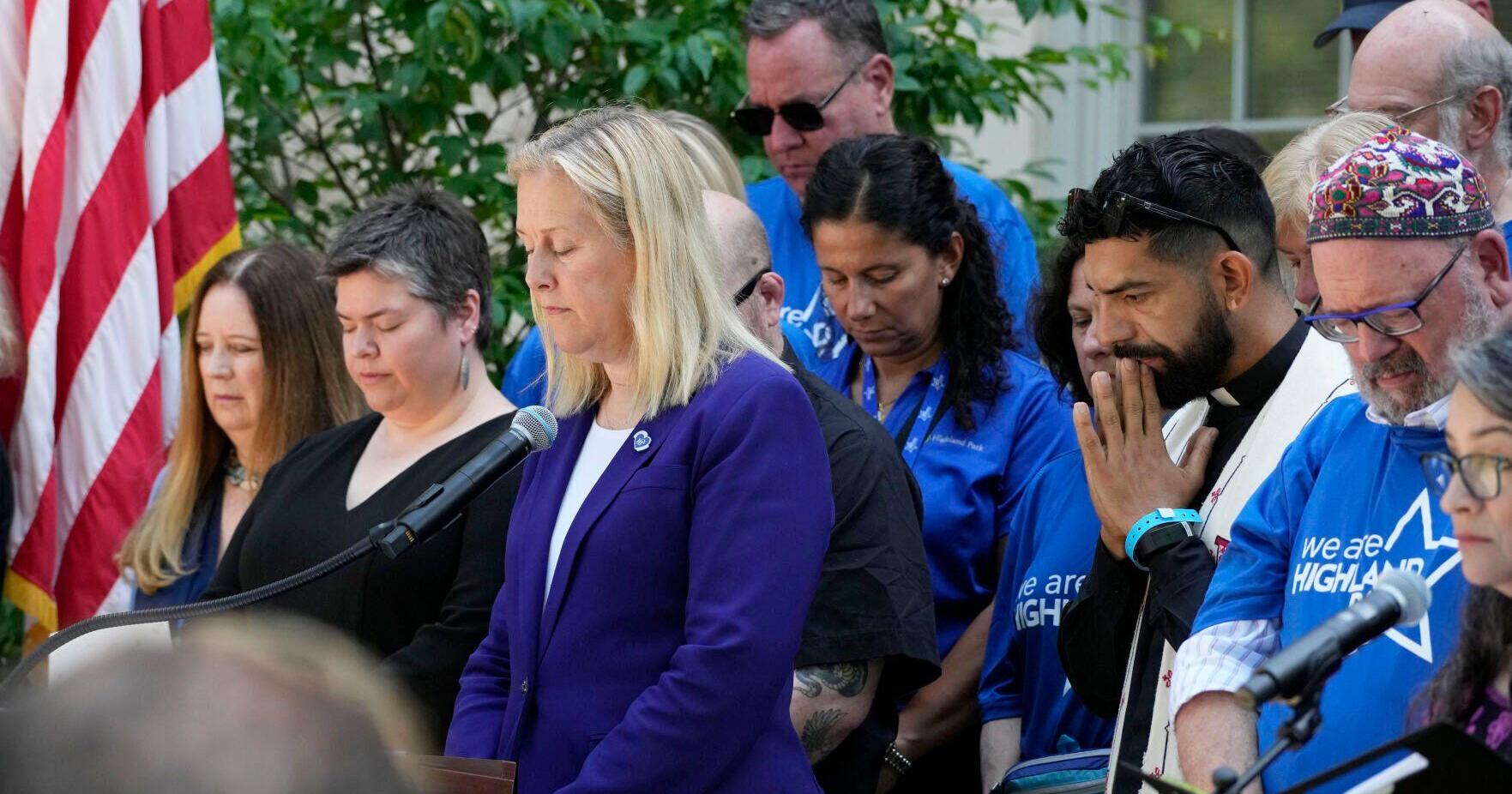 Highland Park marks parade shooting anniversary - Vimarsana News