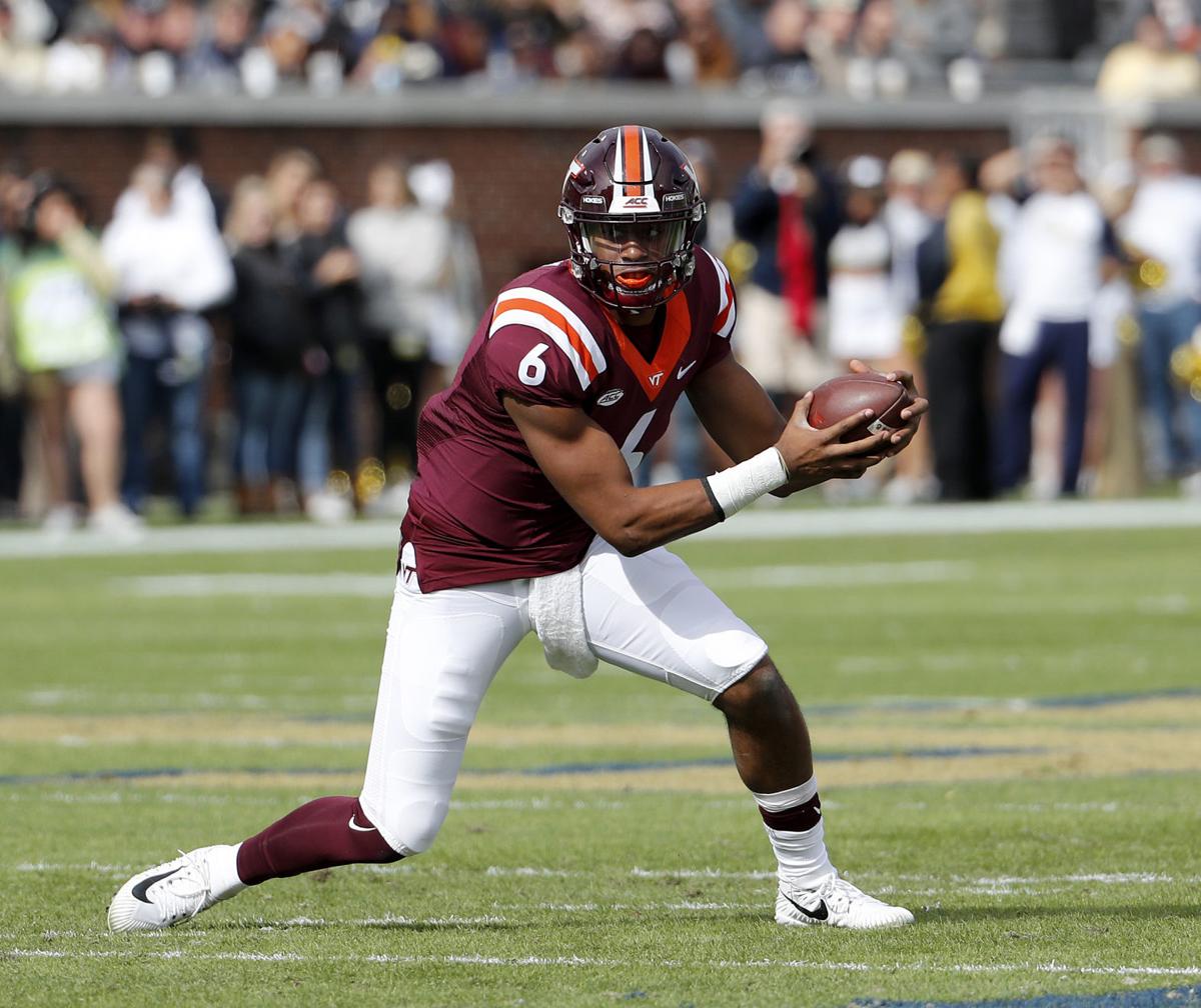 Quarterback Aj Bush Shows Arm In First Day Of Illinois Training