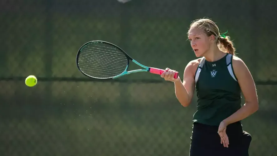 Women’s Tennis Sweeps Concordia Chicago