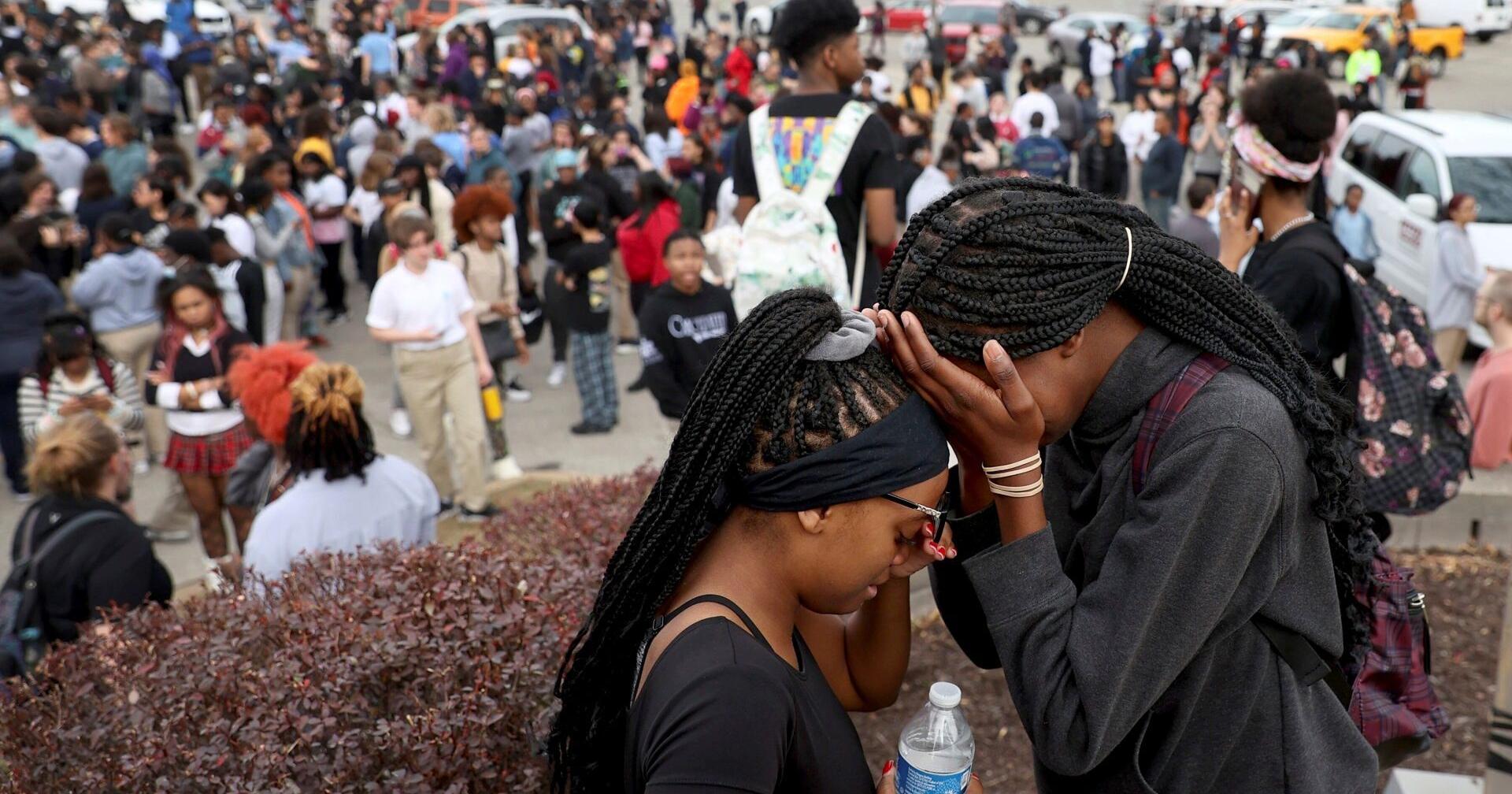 Update: 3 dead, including suspect in shooting at St. Louis high school - Vimarsana News