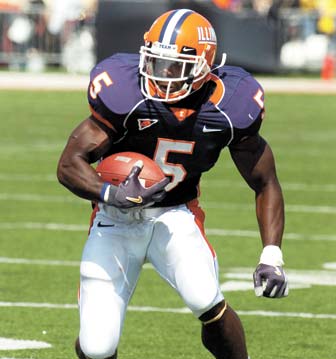 In Mendenhall they trust: Running back taking charge for Illinois