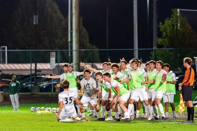 Explosive First Half Lifts Men’s Soccer over Elmhurst
