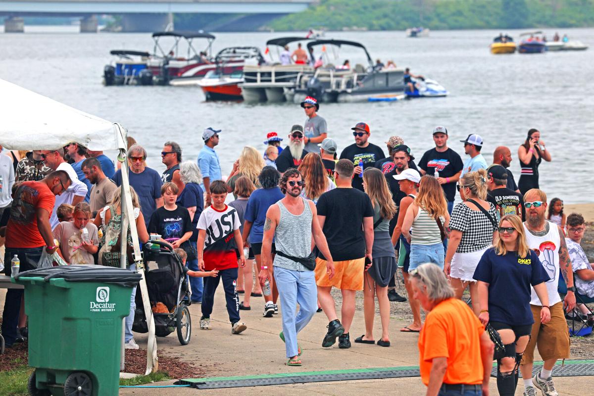 Near-ideal weather for boat racing draws community to Hardy's Race for ...