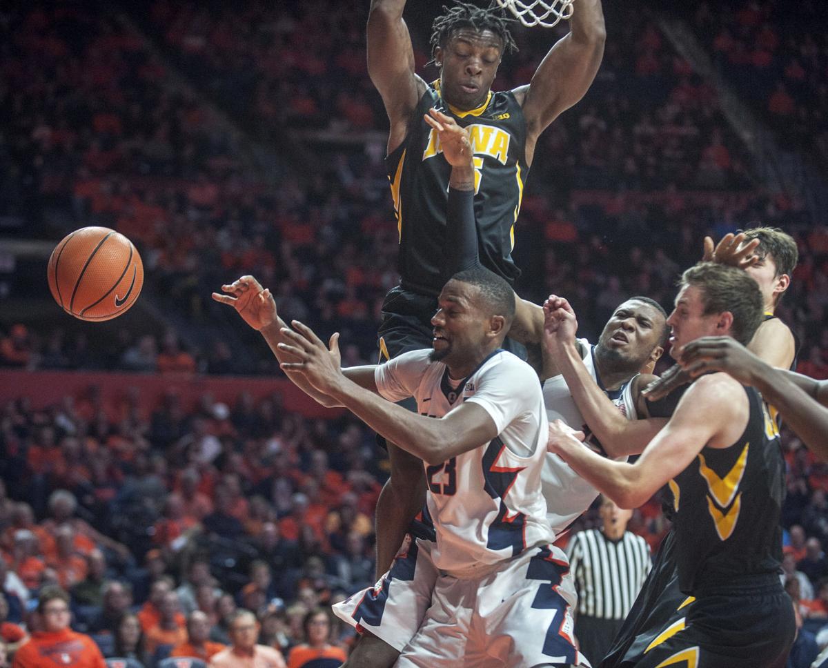 Illinois Blows 20 Point Lead To Iowa Illini Herald Review Com
