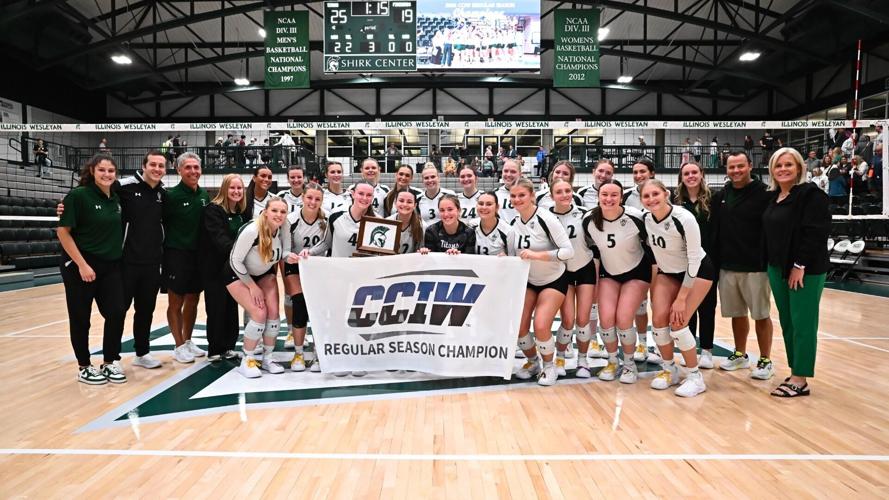 Women’s Volleyball Claims Share of CCIW Regular Season
