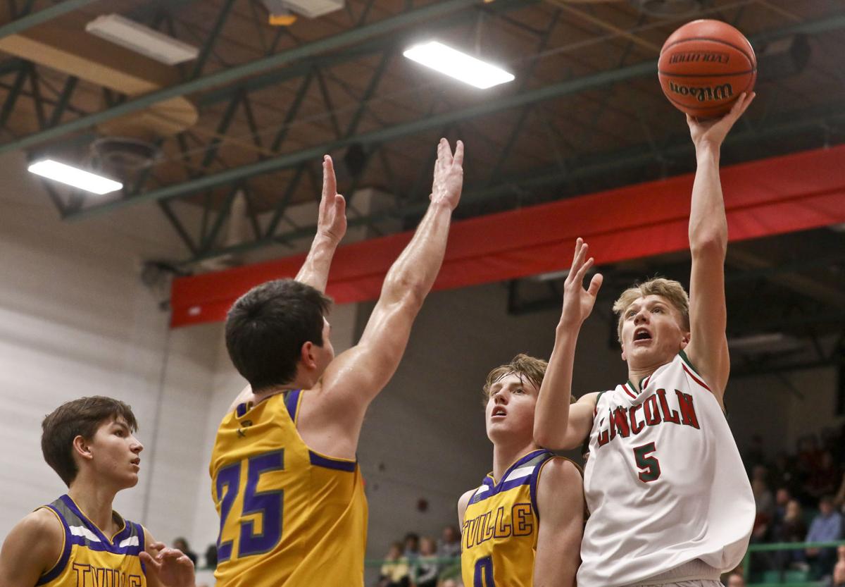 Congratulations To Herald And Review Basketball Player Of The Week Paci Mcclure Of Neoga High School Basketball Herald Review Com