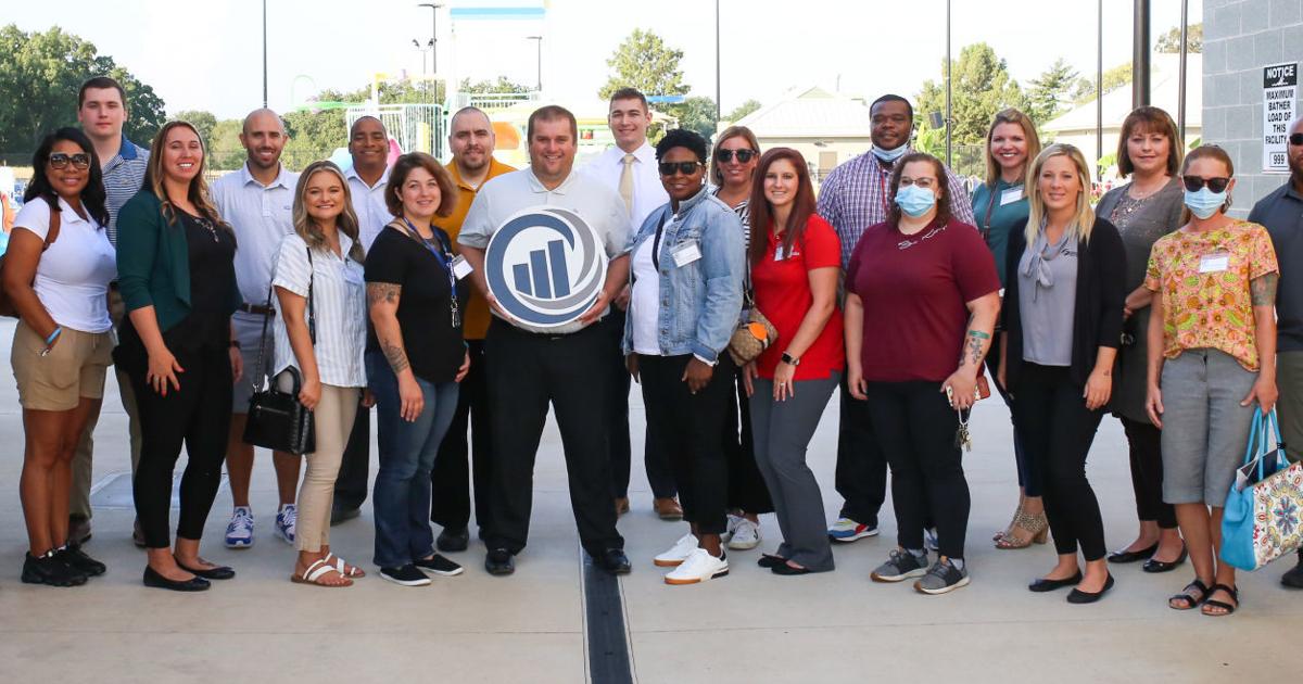 Business Development Classes Decatur Decatur Leadership Institute celebrates latest graduates