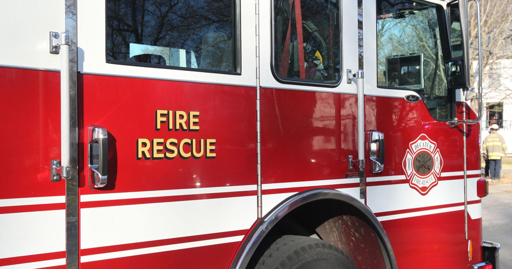 Firefighters rescue canoeist from Sangamon River - Vimarsana News