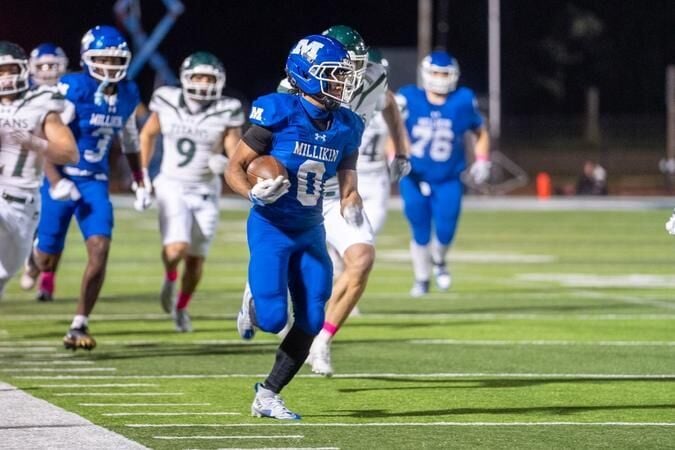 Football Picks Up Statement Win over Illinois Wesleyan