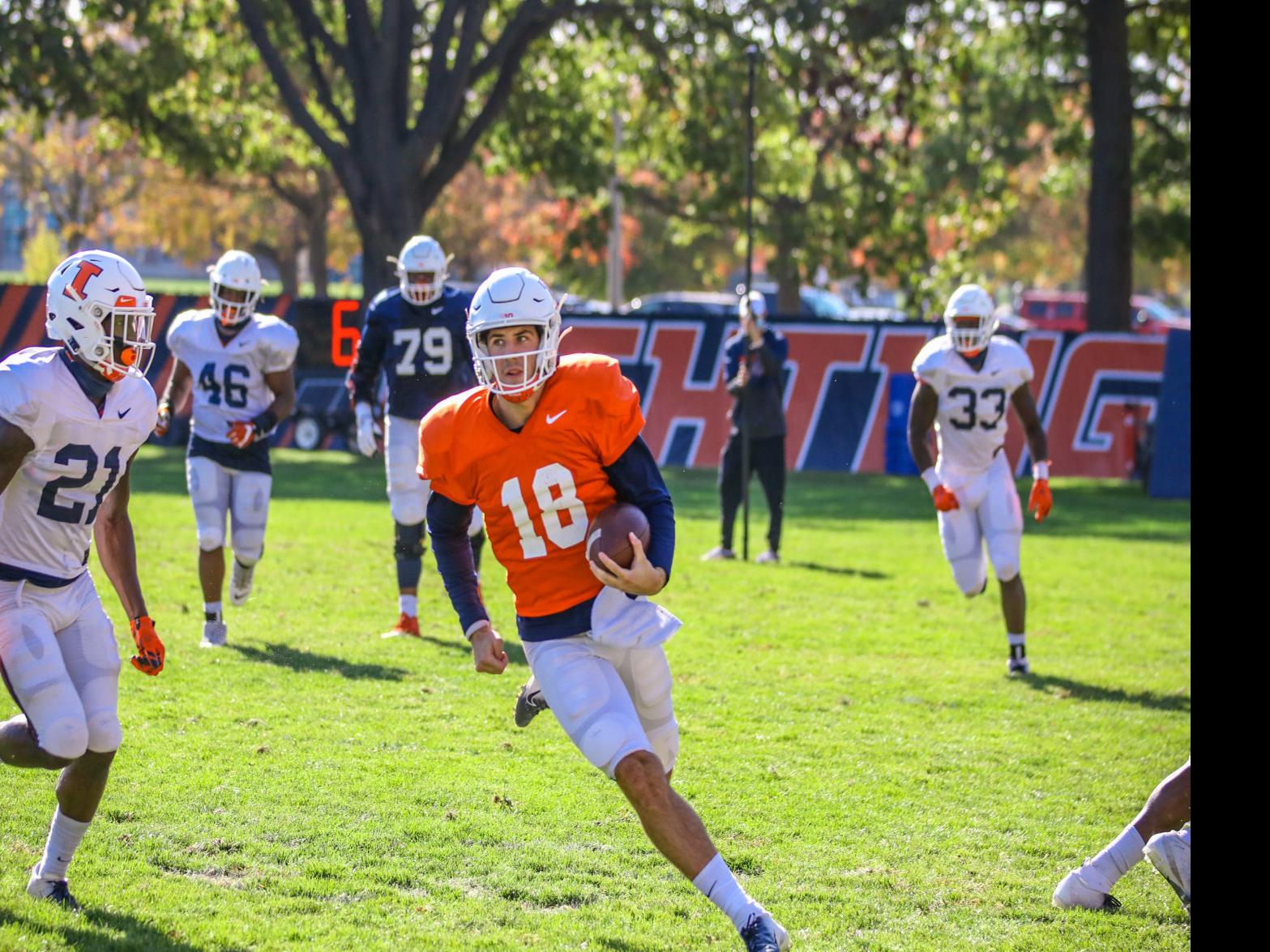 Watch Now Second Year With The Illinois Football Team Has Quarterback Brandon Peters Comfortable College Sports Herald Review Com