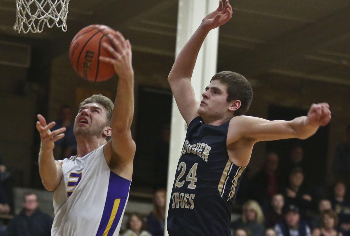 Luke Ungrund S Late Triple Leads Teutopolis Boys Over Taylorville