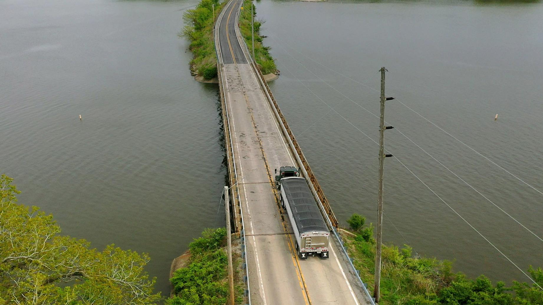 Watch now: Macon County engineers study options for local bridges - Vimarsana News