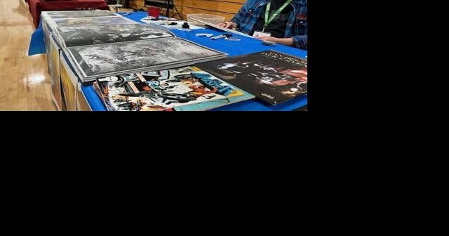 Watch now: RaiderCon draws cosplay, comic book fans to Moweaqua - Vimarsana News