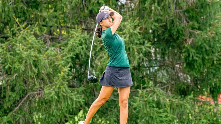 Titans Lead the Pack at IWU Fall Classic