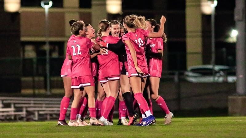 Women’s Soccer Dominates Augustana
